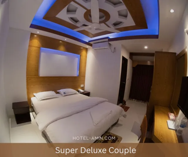 Super Deluxe Couple