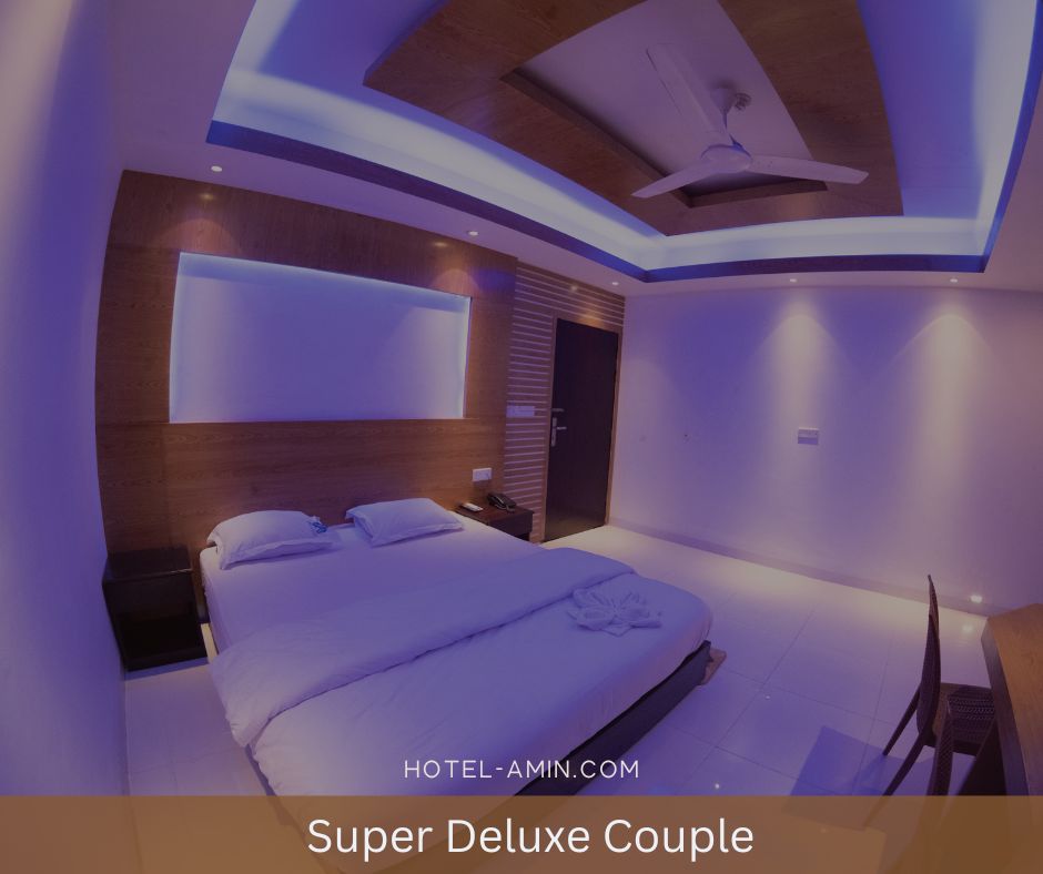 Super-deluxe-couple-04